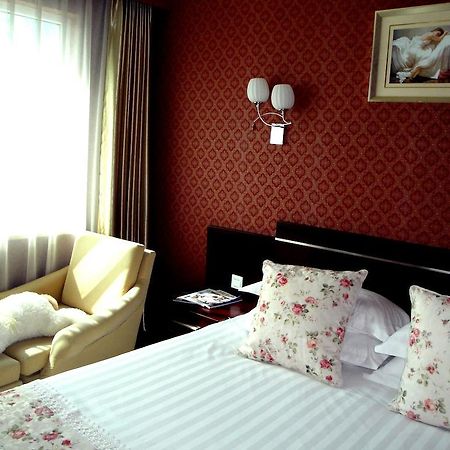 Overseas Chinese International Hotel Циндао Екстериор снимка