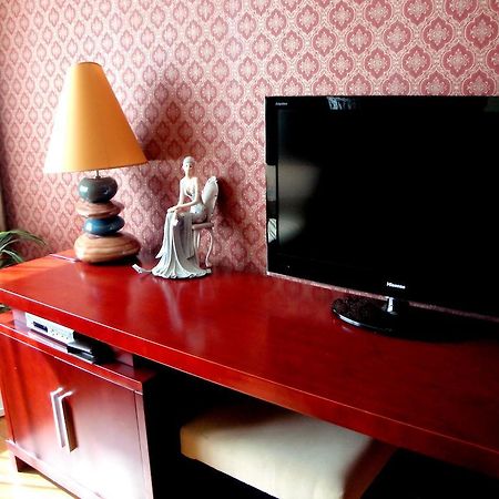 Overseas Chinese International Hotel Циндао Екстериор снимка