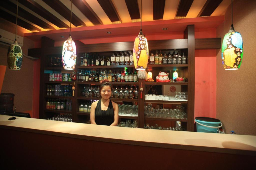 Overseas Chinese International Hotel Циндао Екстериор снимка