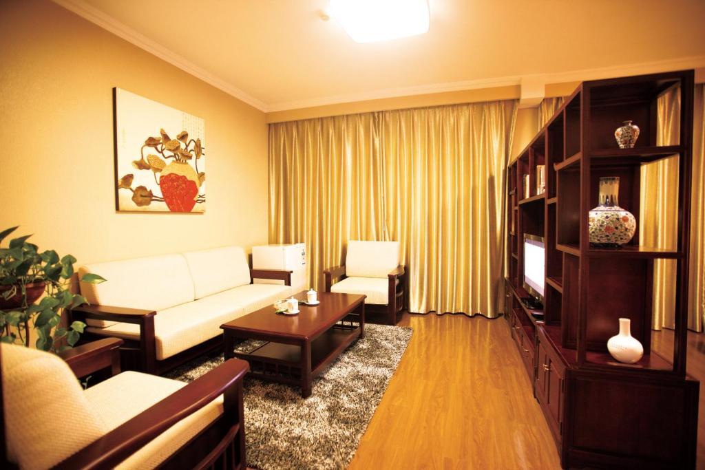 Overseas Chinese International Hotel Циндао Екстериор снимка